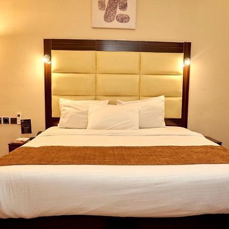Mayfair Hotel Maitama אבוג'ה מראה חיצוני תמונה