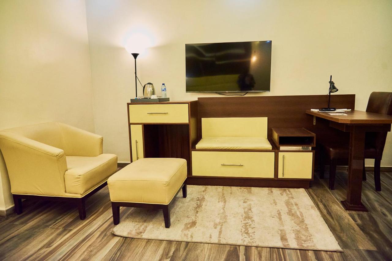 Mayfair Hotel Maitama אבוג'ה מראה חיצוני תמונה